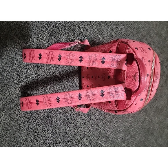 MCM Stark Side‎ Studs Backpack in Visetos, in a pink Salmon color - Picture 4 of 13